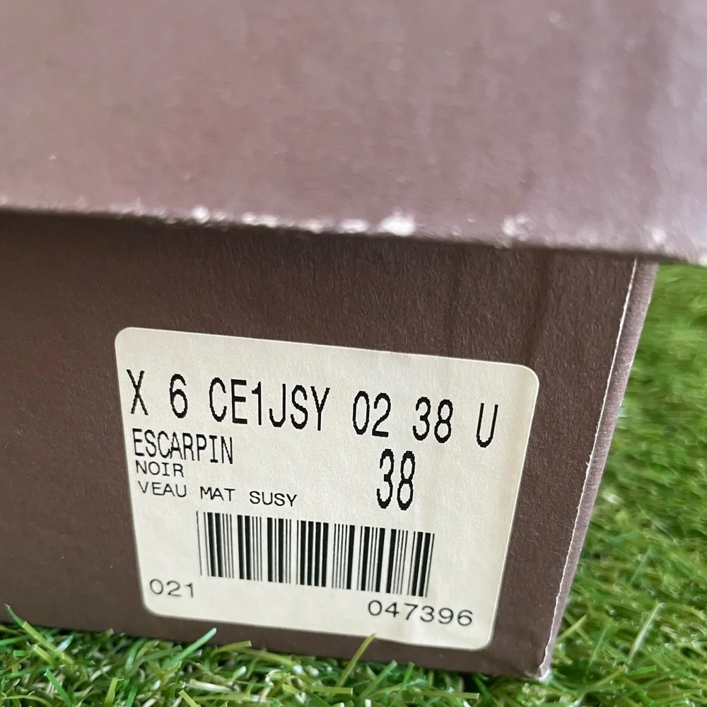 Vintage Louis Vuitton Black Leather Square Toe Heels Size 38 NEW Never Worn